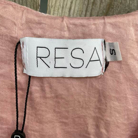 Resa Lindsay Wrap Dress Plunge V-Neck Wedding Bridesmaid Satin Pink Small NWT - Picture 8 of 13